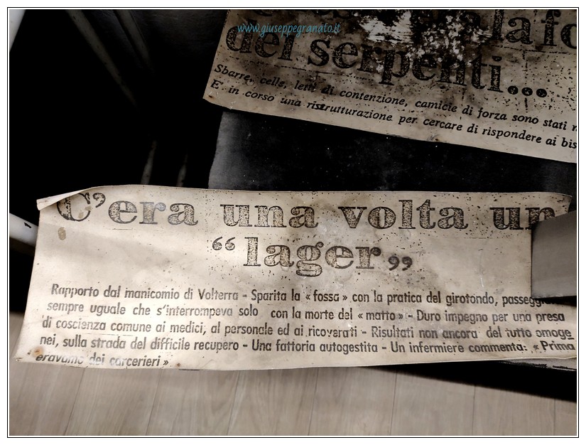 Ritaglio giornale "C'era una volta un lager" 
Museo Lombroso Volterra