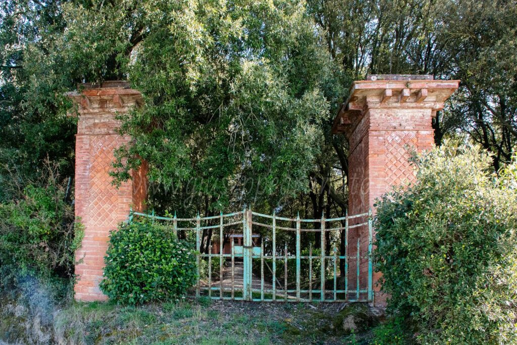 tempio Minerva Medica cancello