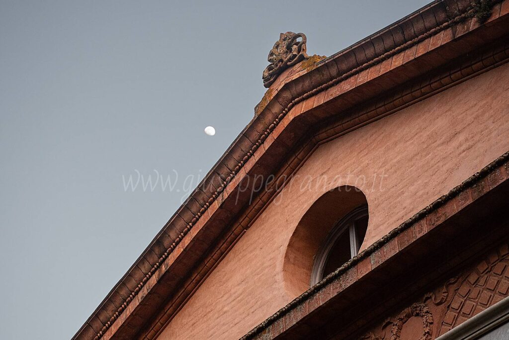 tempio Minerva Medica-il tempio e la luna