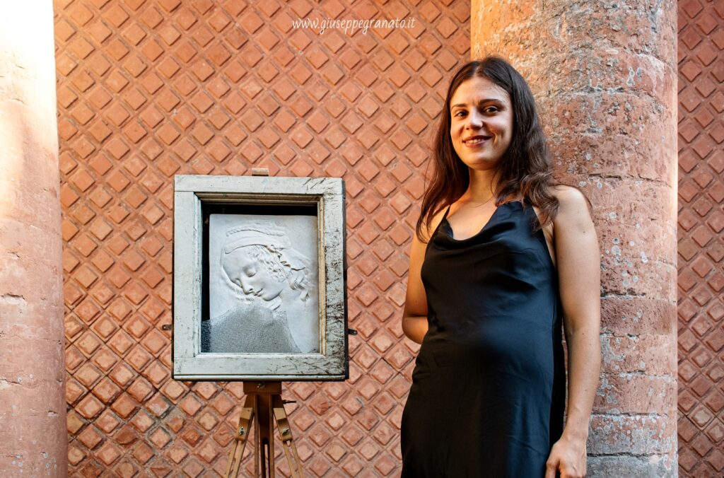 L'artista, Martina Possenti con la sua opera "Studio di donna"