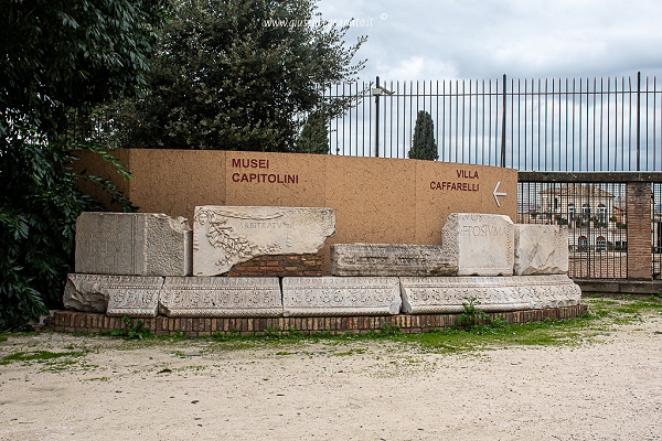 Musei Capitolini, Villa Caffarelli ingresso