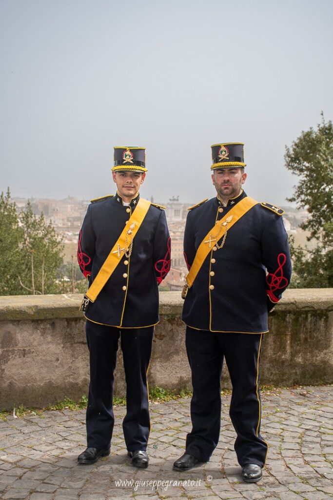 personale dell'Esercito Italiano addetti alla gestione del Cannone